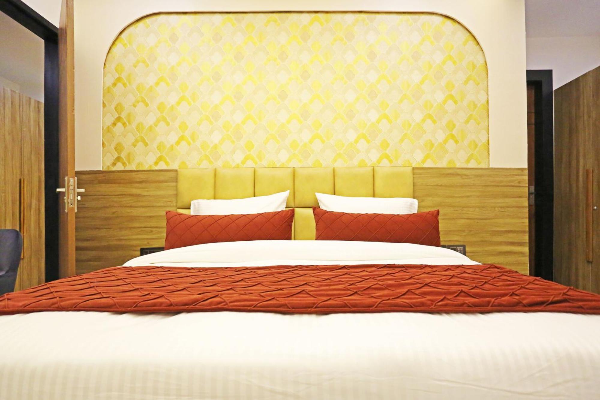 Hotel Hsp Plaza Нью-Дели Экстерьер фото