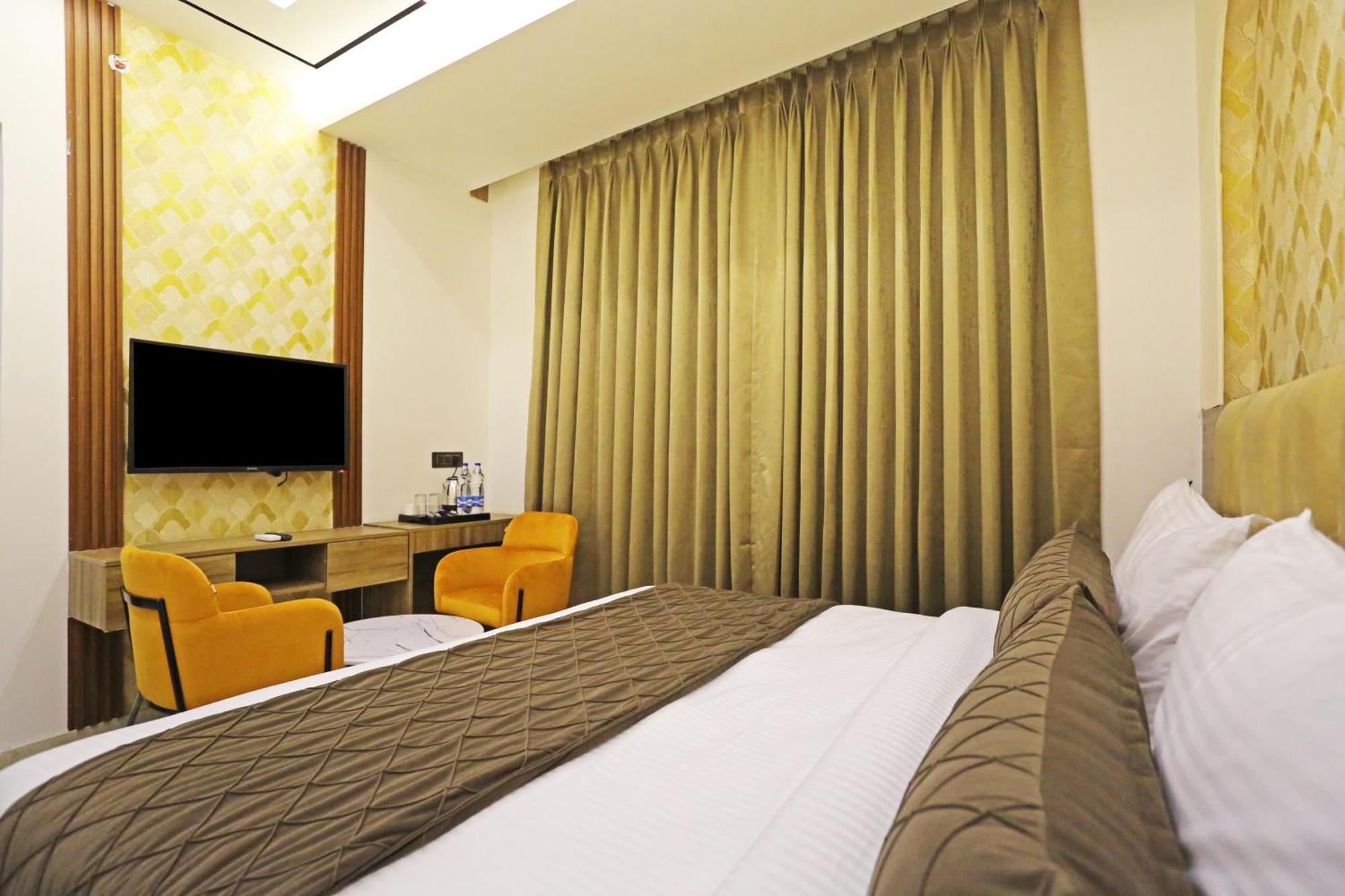 Hotel Hsp Plaza Нью-Дели Экстерьер фото