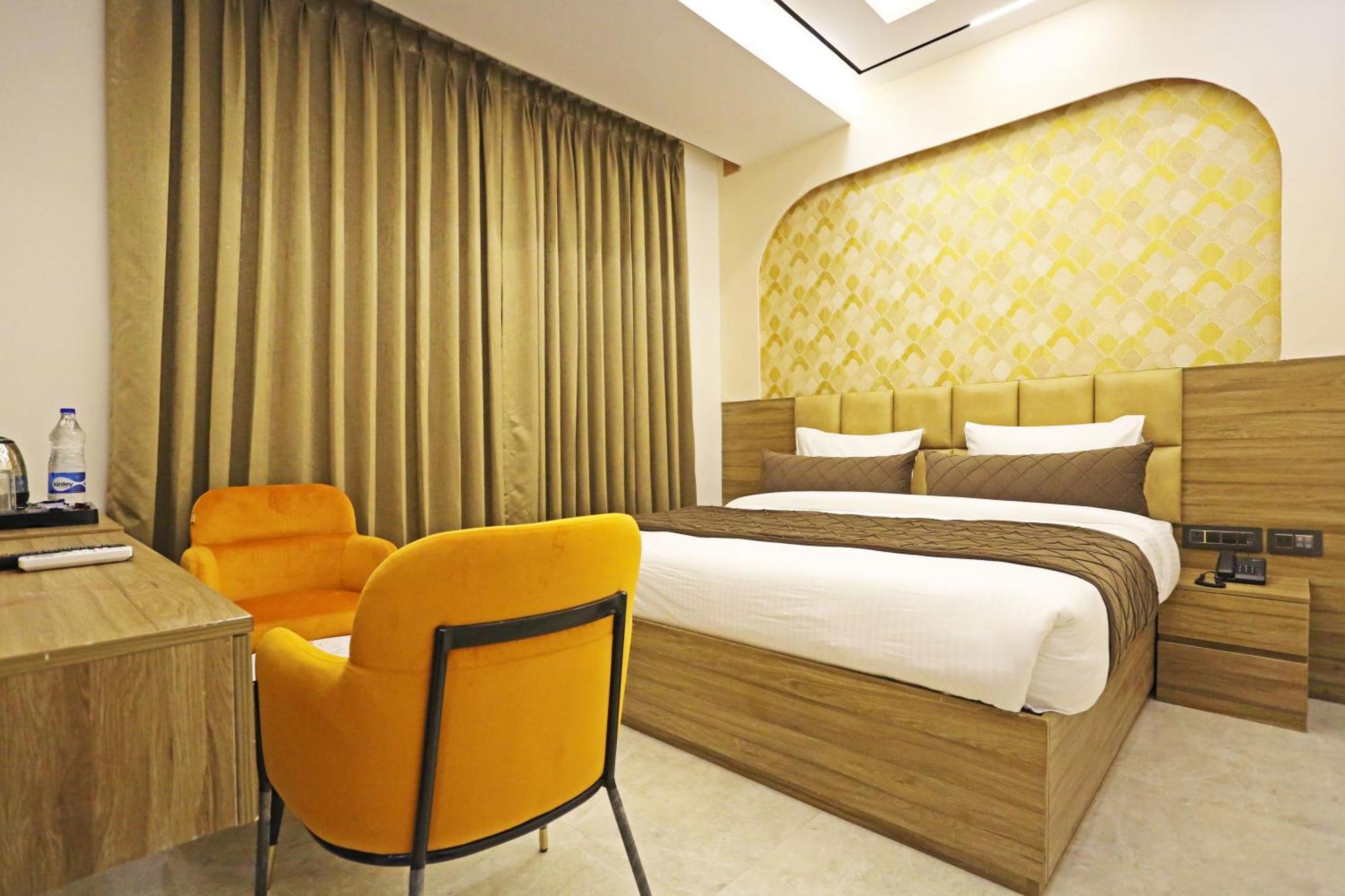 Hotel Hsp Plaza Нью-Дели Экстерьер фото