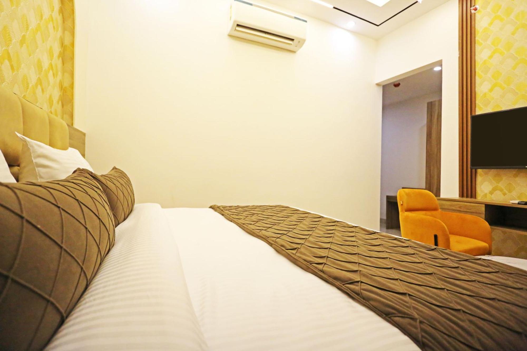Hotel Hsp Plaza Нью-Дели Экстерьер фото