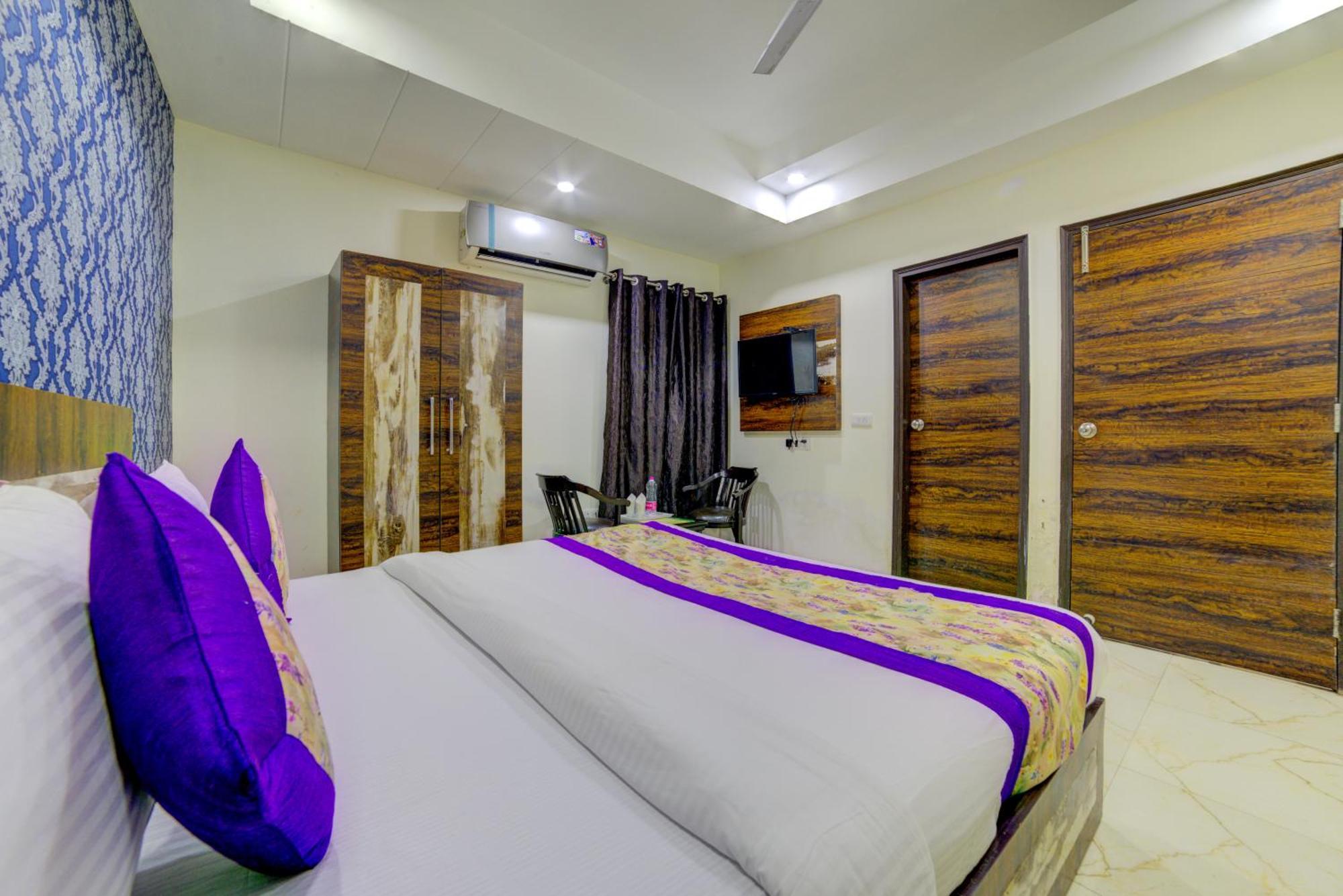 Hotel Hsp Plaza Нью-Дели Экстерьер фото